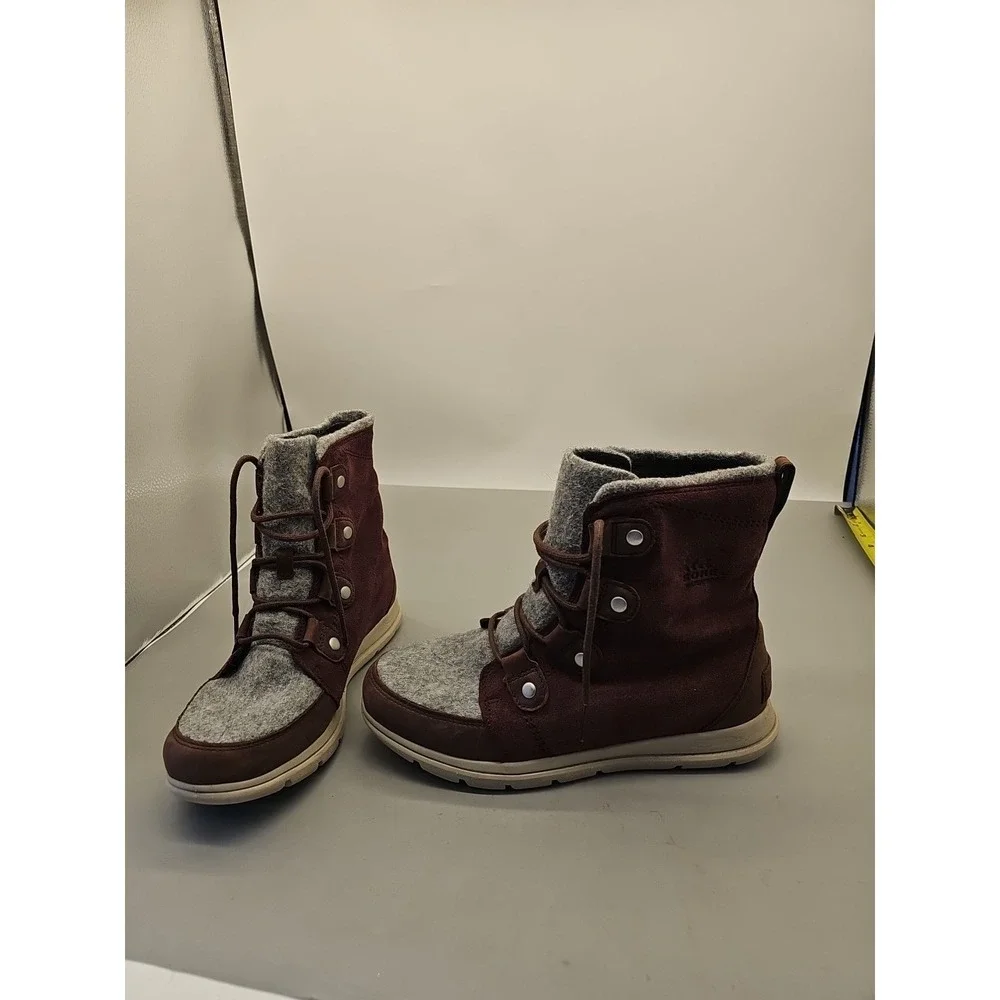 Sorel‎ Women's Explorer Joan Boots Size 11 Mauve Gray Fleece Leather Suede Lace